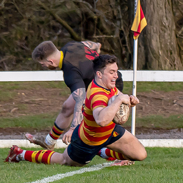 West easily overcome Greenock